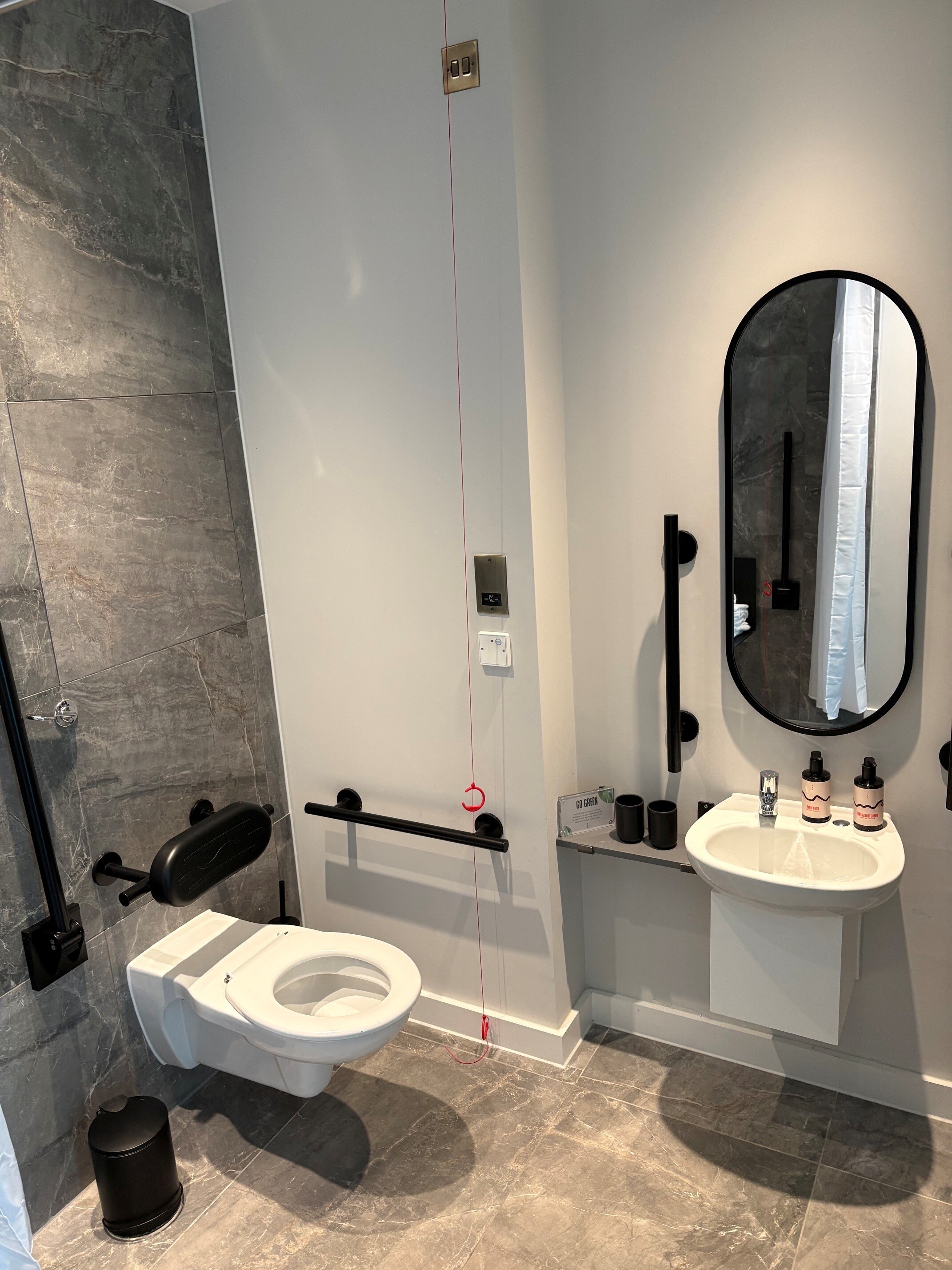 bathroom WC-1