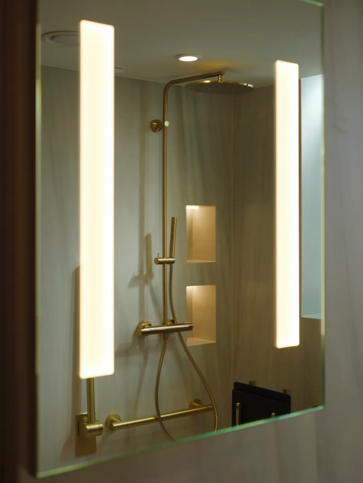 _a2f68c46-63d0-42ed-a2c3-78da3cef34db