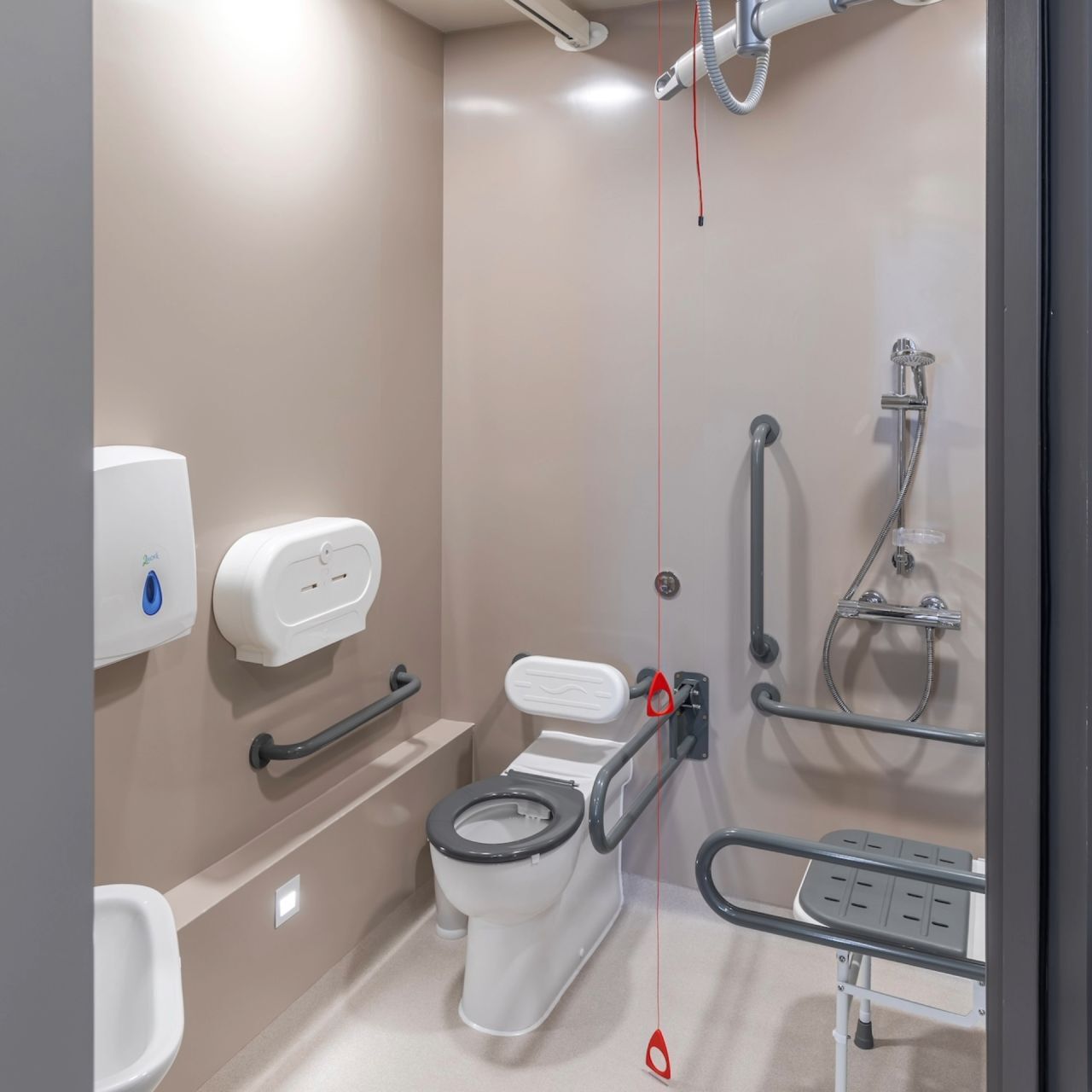 St Christophers Hospice Sydenham Bathroom